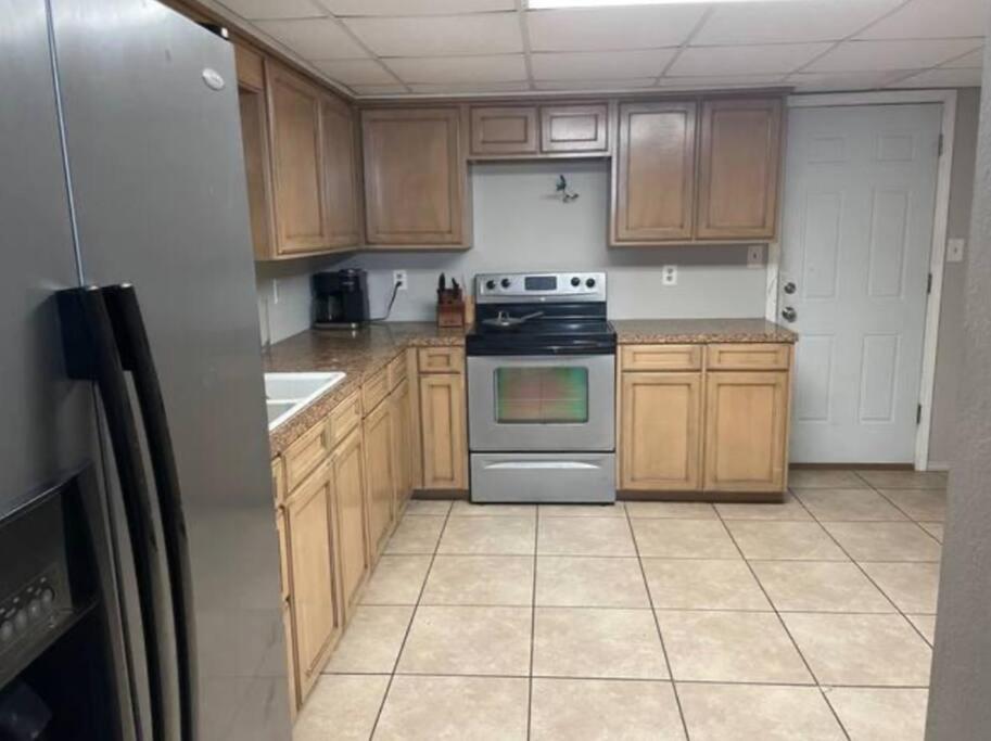 Great Getaway 2 Story Home! Harlingen Tx Exterior foto